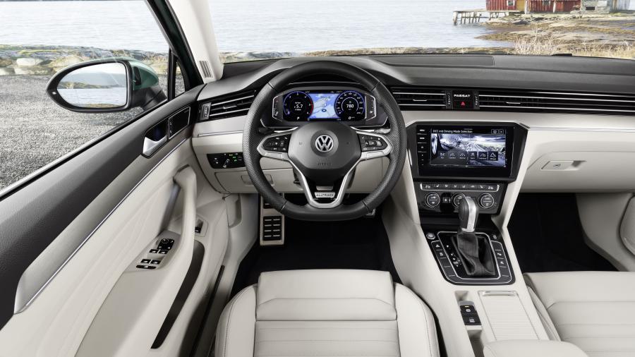 Торпедо Volkswagen Passat Alltrack (B8) 2019 года  (WW) (фото 3 из 67)